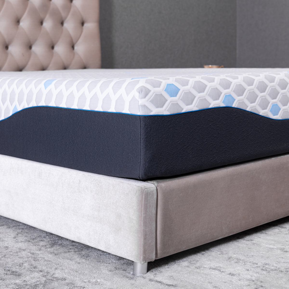 Queen Size 10" Cooling Memory Foam Mattress